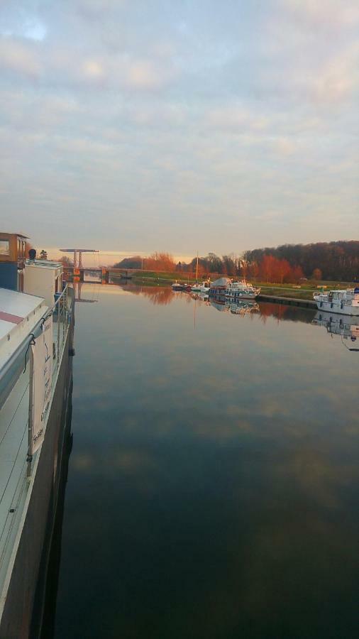 Odyssee Gite Sur Peniche Saint-Valéry-sur-Somme Exterior foto